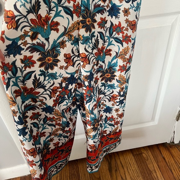 One piece - Picture 2 of 2